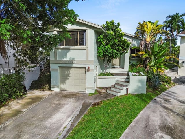 22101 SW 100th Place, Cutler Bay, FL 33190
