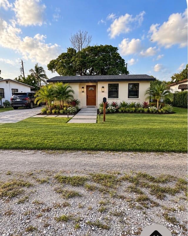 555 HAREM Avenue, Opa-Locka, FL 33054