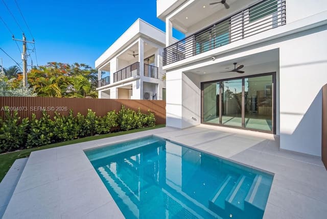 1322 NE 16th Terrace, Fort Lauderdale, FL 33304