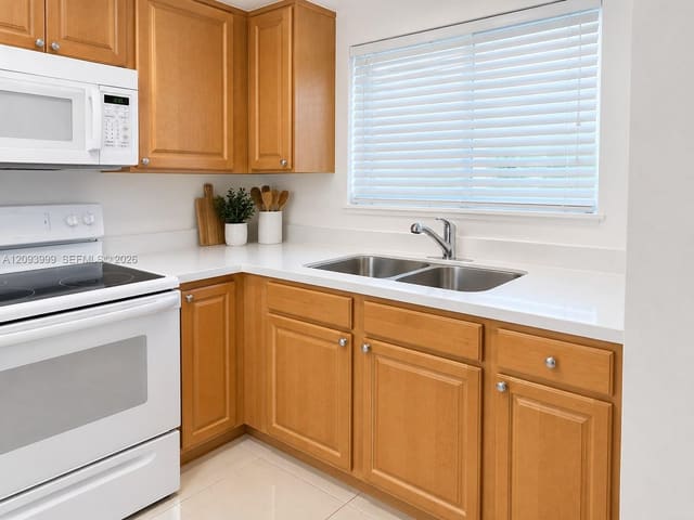 770 NE 128th Street 102, North Miami, FL 33161