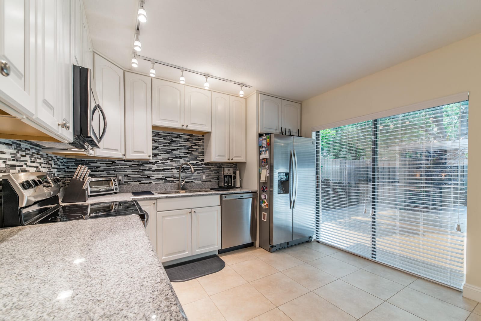 717 7TH Lane, Palm Beach Gardens, FL 33418 photo 4