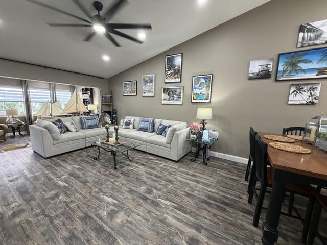 187 Moccasin Trail N, Jupiter, FL 33458