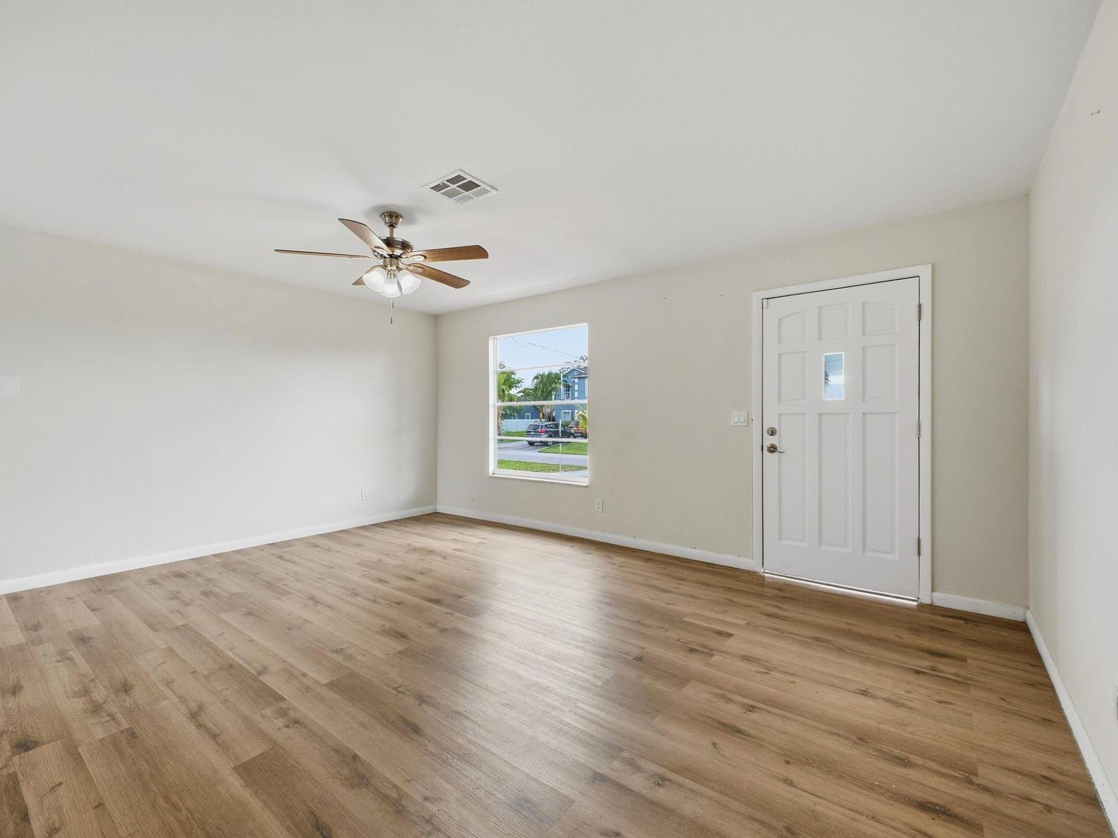 711 NW RIVERSIDE Drive, Port St. Lucie, FL 34983 photo 9