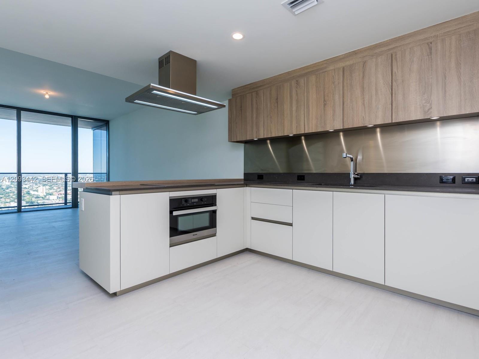 1000 Brickell Plaza 4104, Miami, FL 33131 photo 16