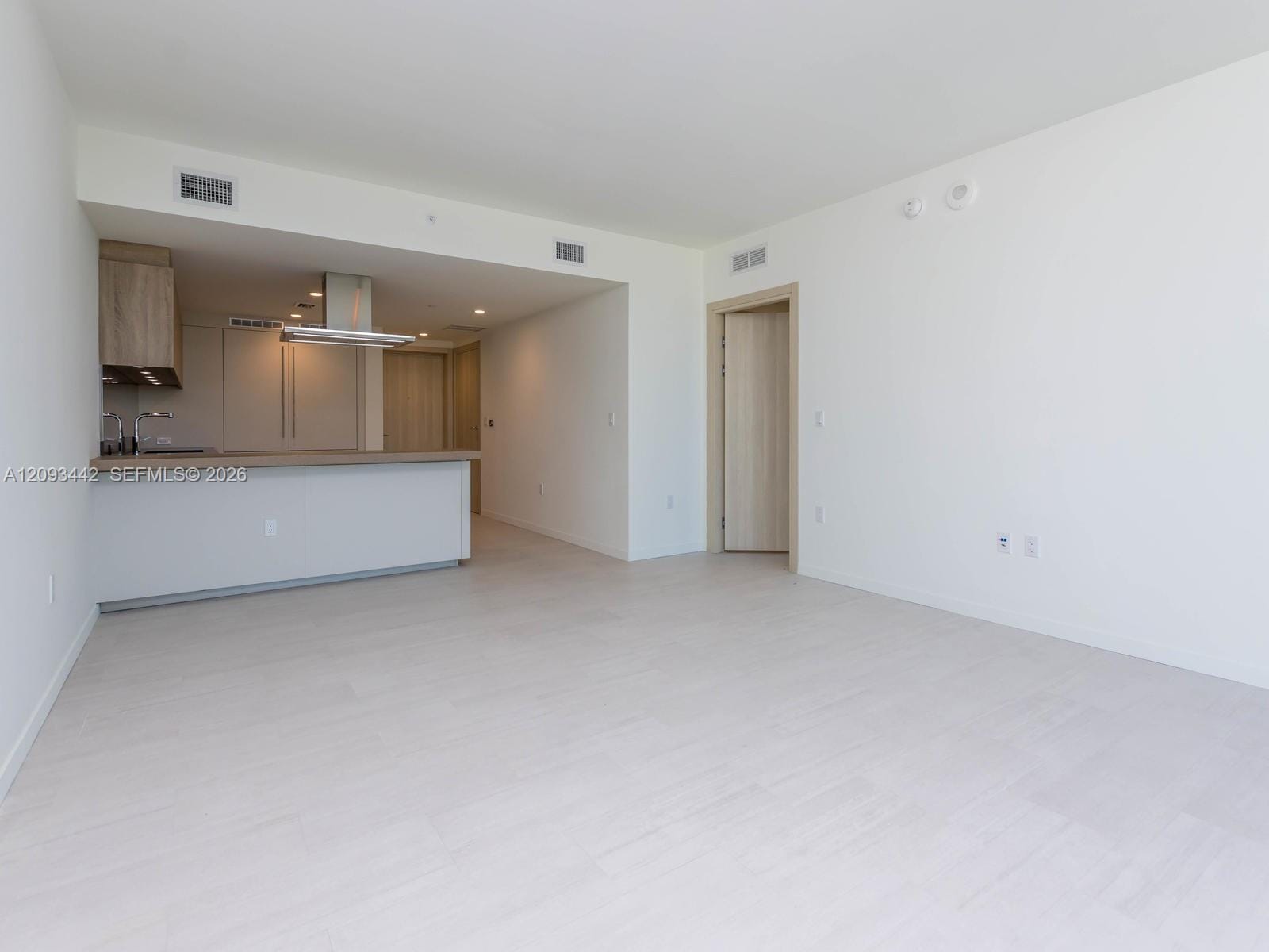 1000 Brickell Plaza 4104 — photo 7