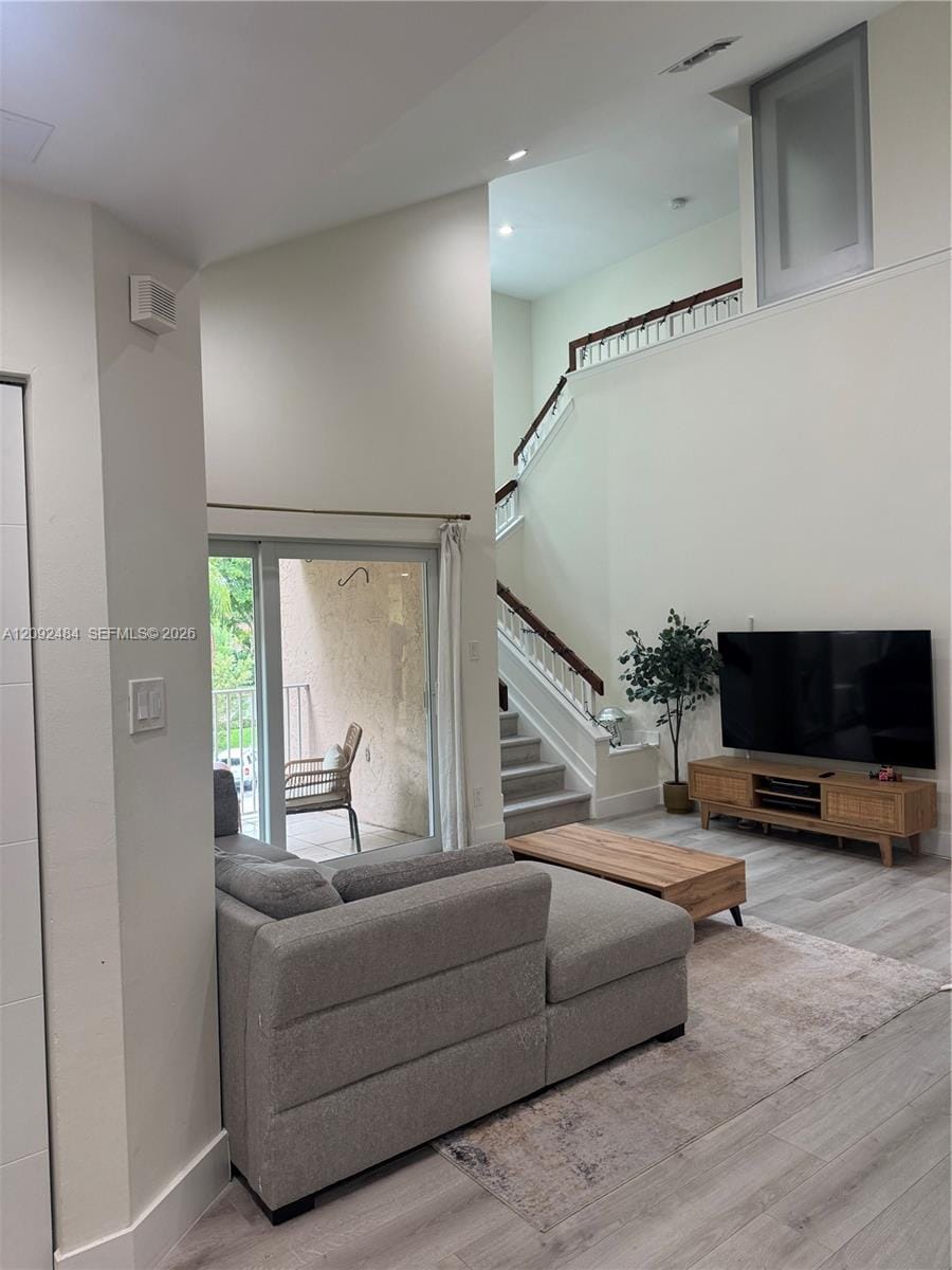 10521 SW 157th Place 306 — photo 2