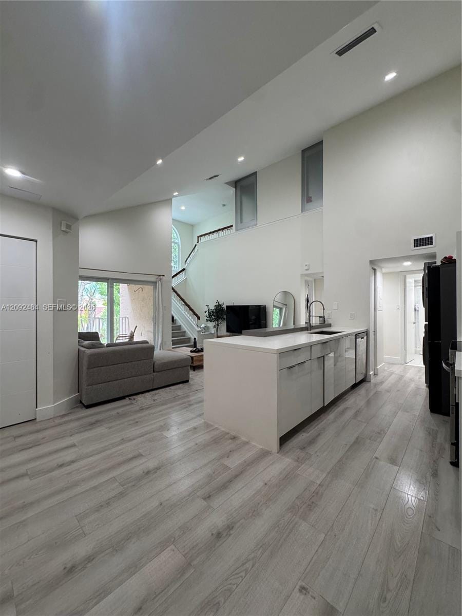 10521 SW 157th Place 306 — photo 5
