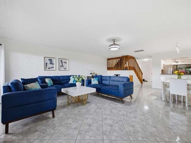 1800 EMBASSY Drive 132 — photo 12