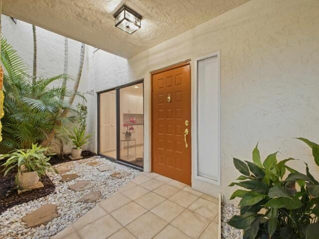 1800 EMBASSY Drive 132 — photo 5