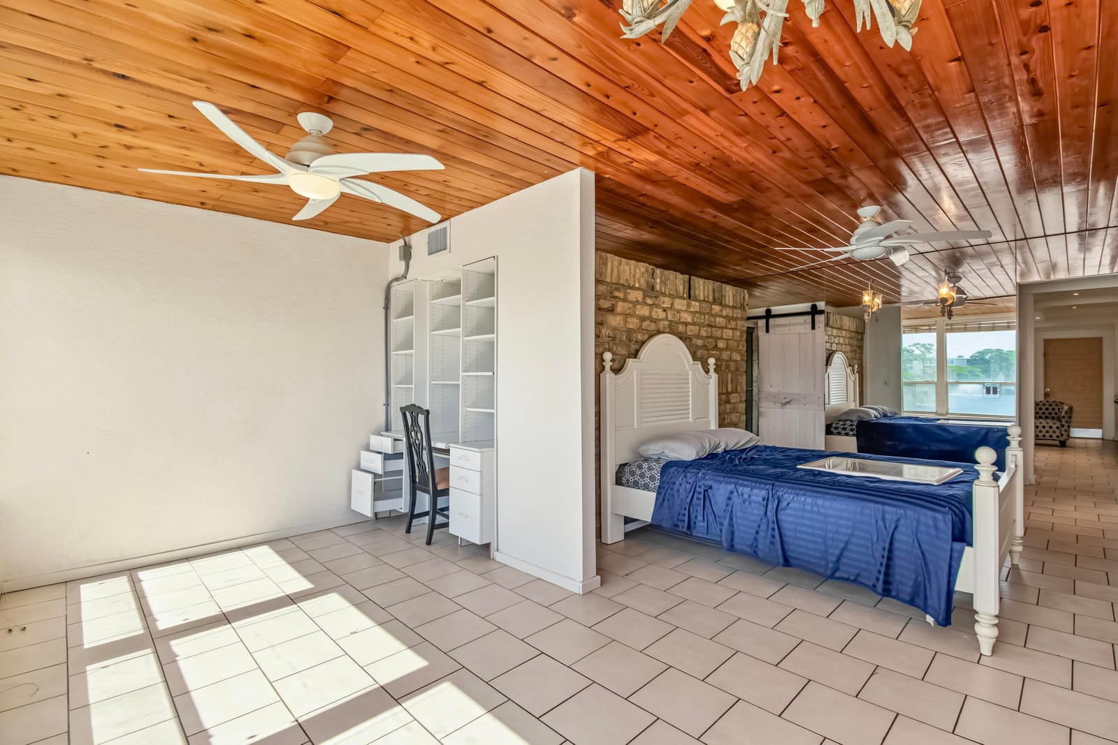 2012 ASHBY C 2012, Deerfield Beach, FL 33442 photo 17
