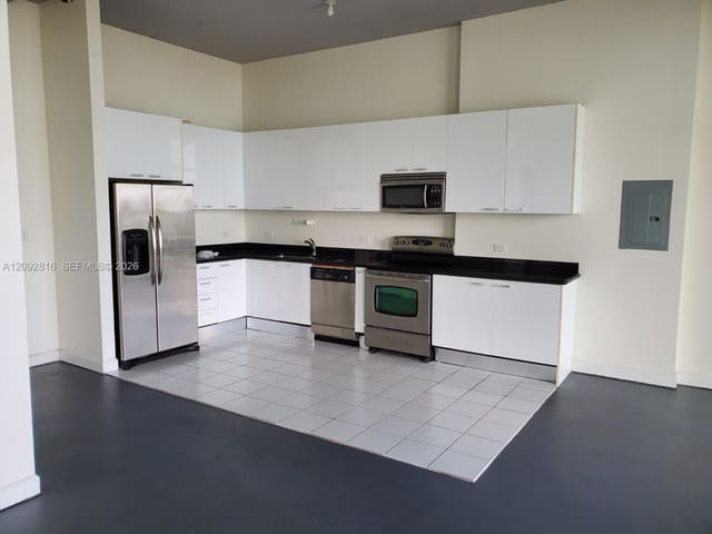 2100 Van Buren Street 411, Hollywood, FL 33020