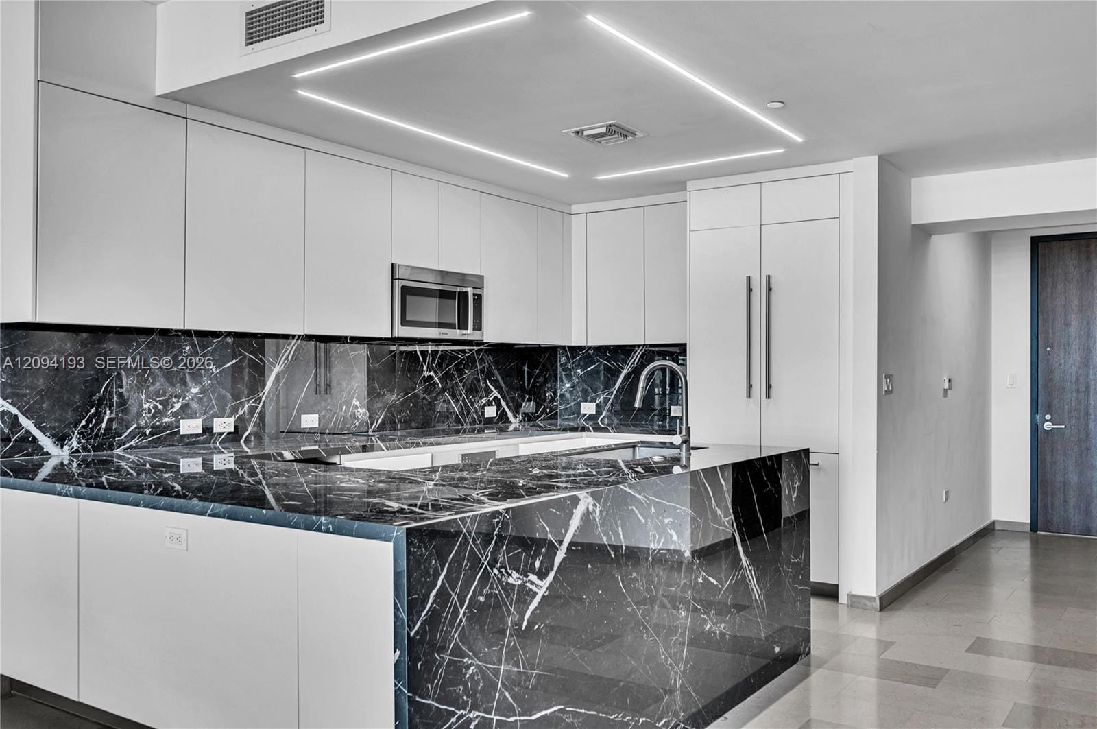 88 SW 7th Street 806, Miami, FL 33130 photo 19