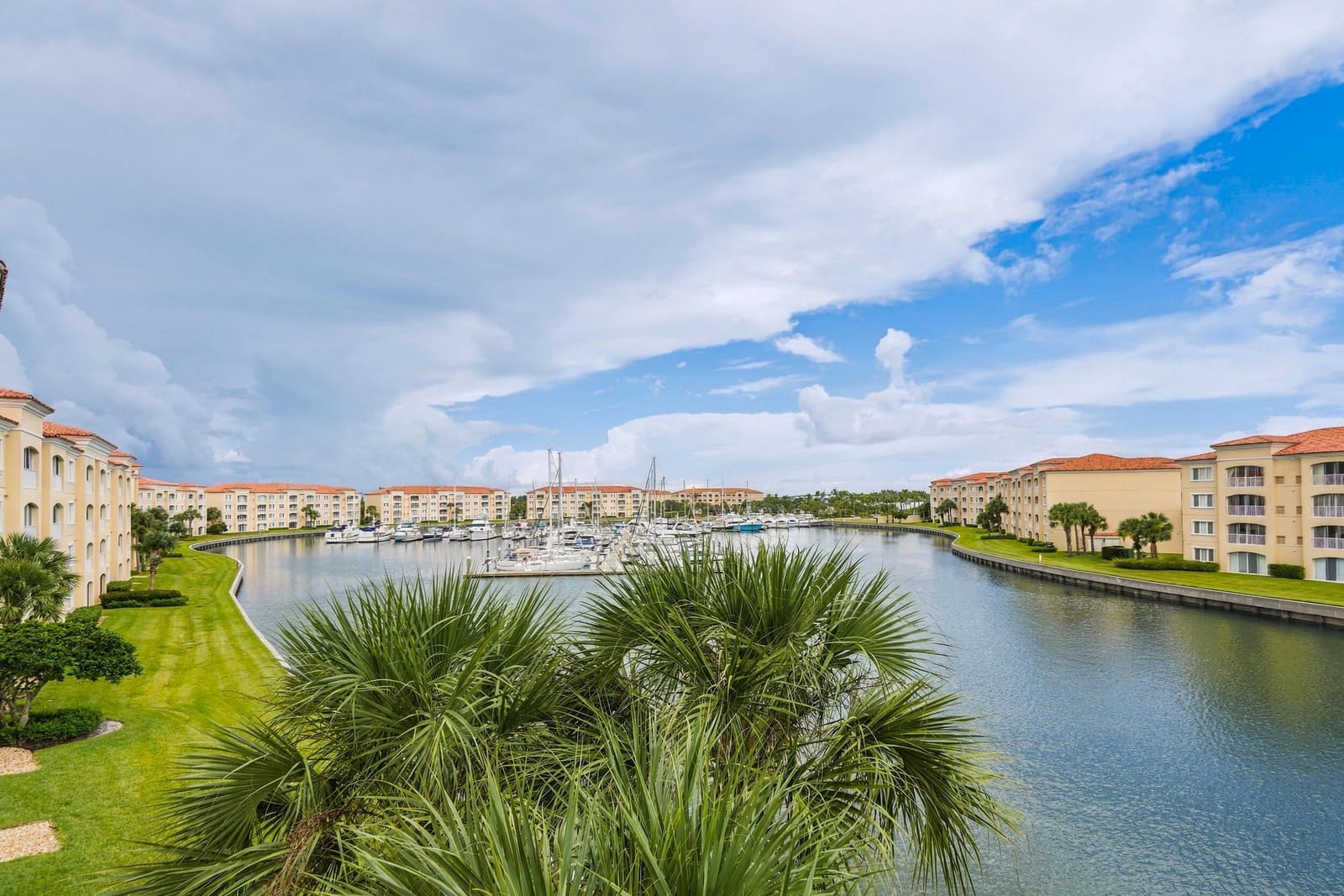 17 Harbour Isle Drive W 304, Fort Pierce, FL 34949 photo 10