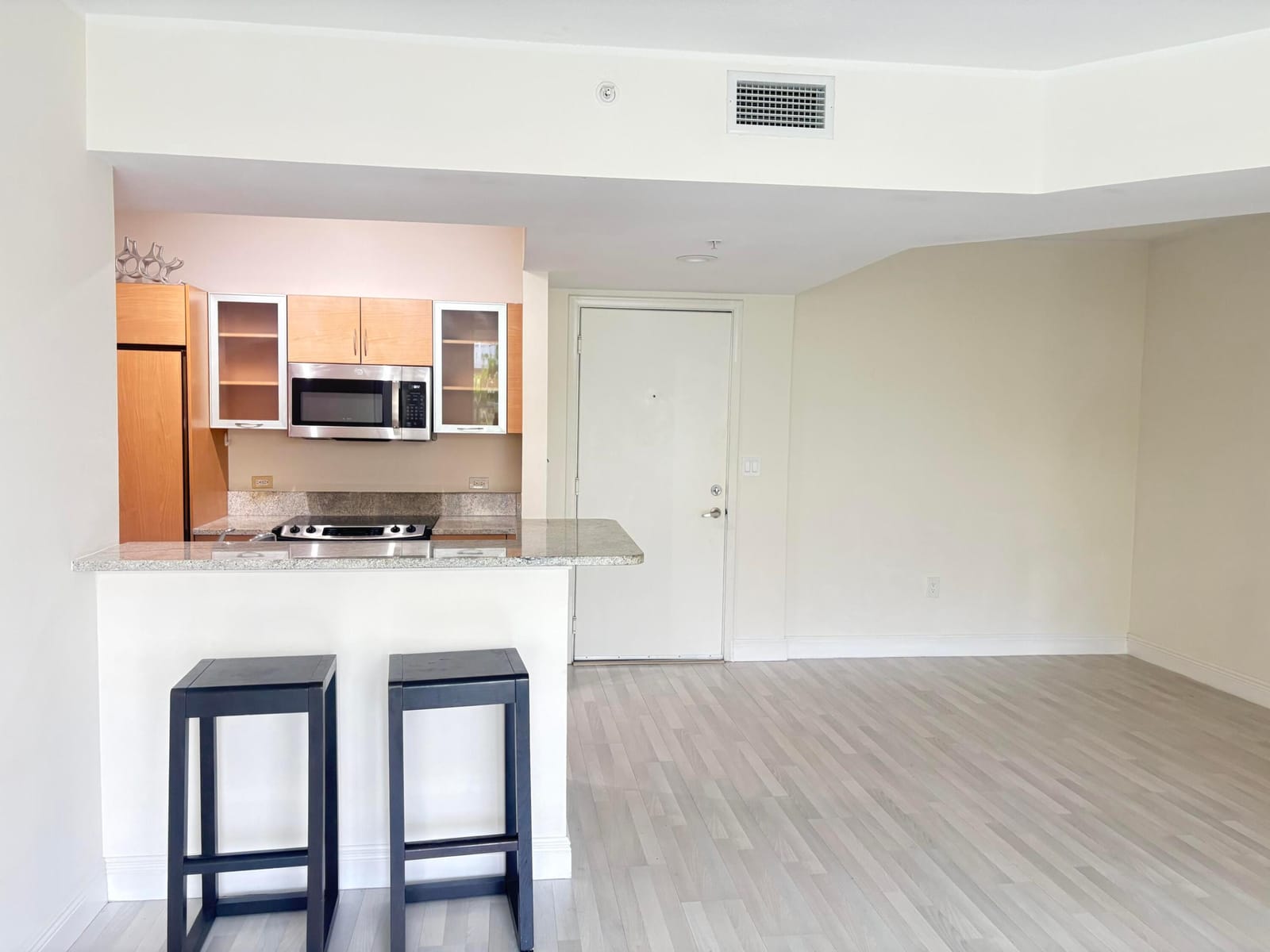 2775 NE 187TH Street 325, Aventura, FL 33180 photo 2