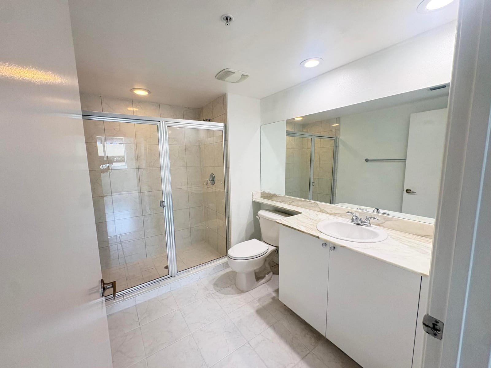 2775 NE 187TH Street 325, Aventura, FL 33180 photo 7