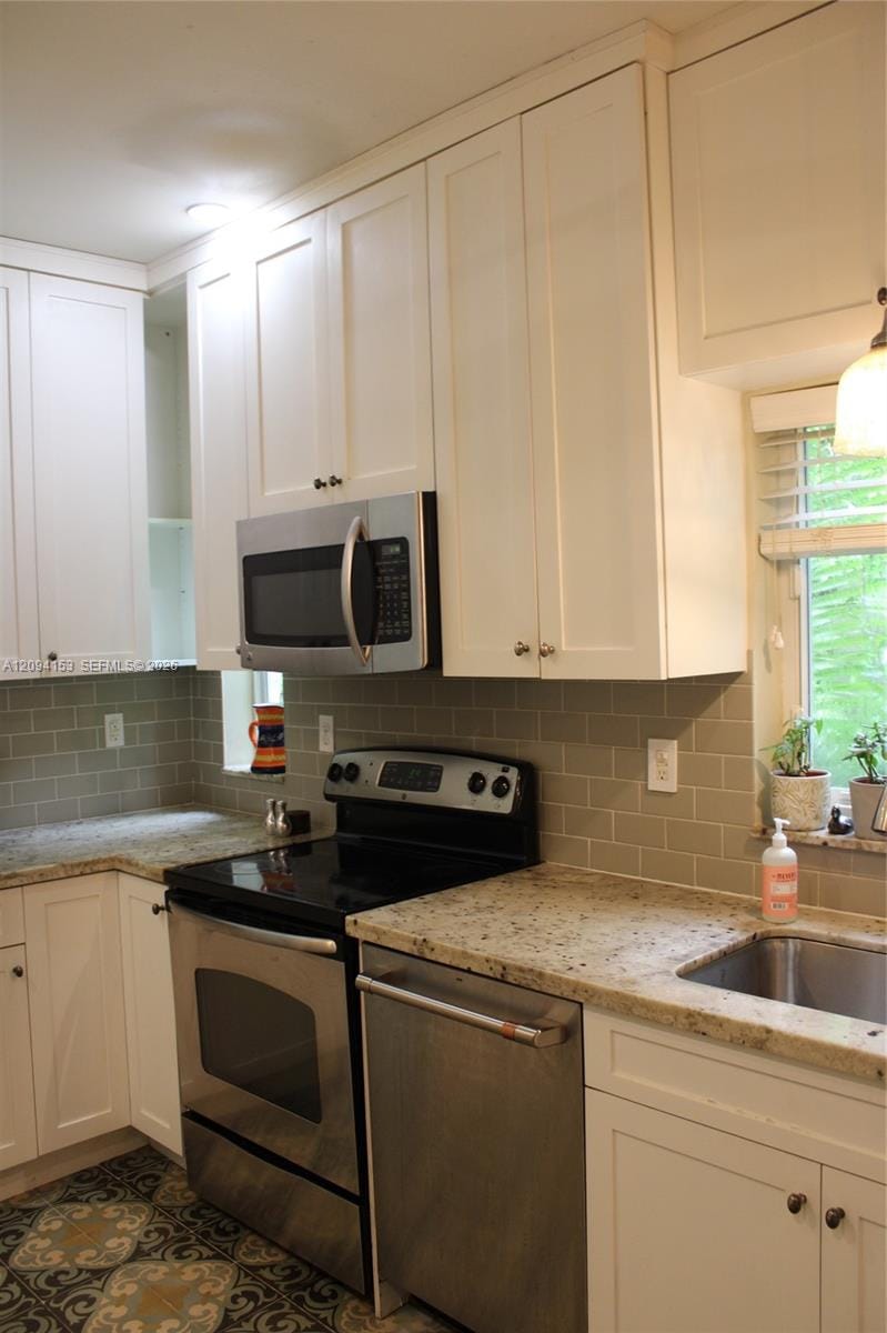 613 Navarre Avenue — photo 9