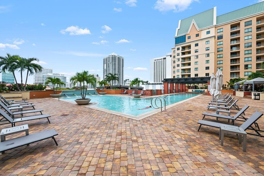 100 N FEDERAL Highway 1126, Fort Lauderdale, FL 33301 photo 23