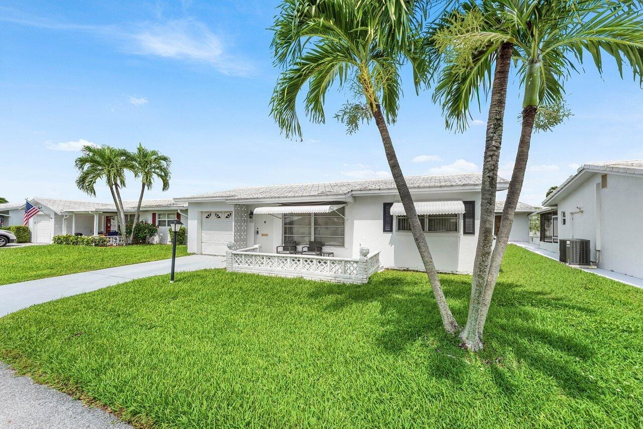 1005 Siesta Avenue — photo 2