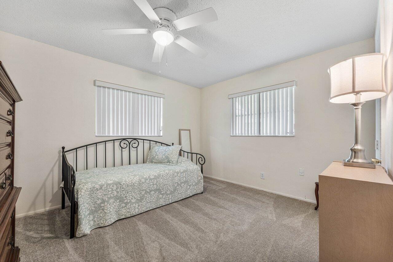 1005 Siesta Avenue, Boynton Beach, FL 33426 photo 16