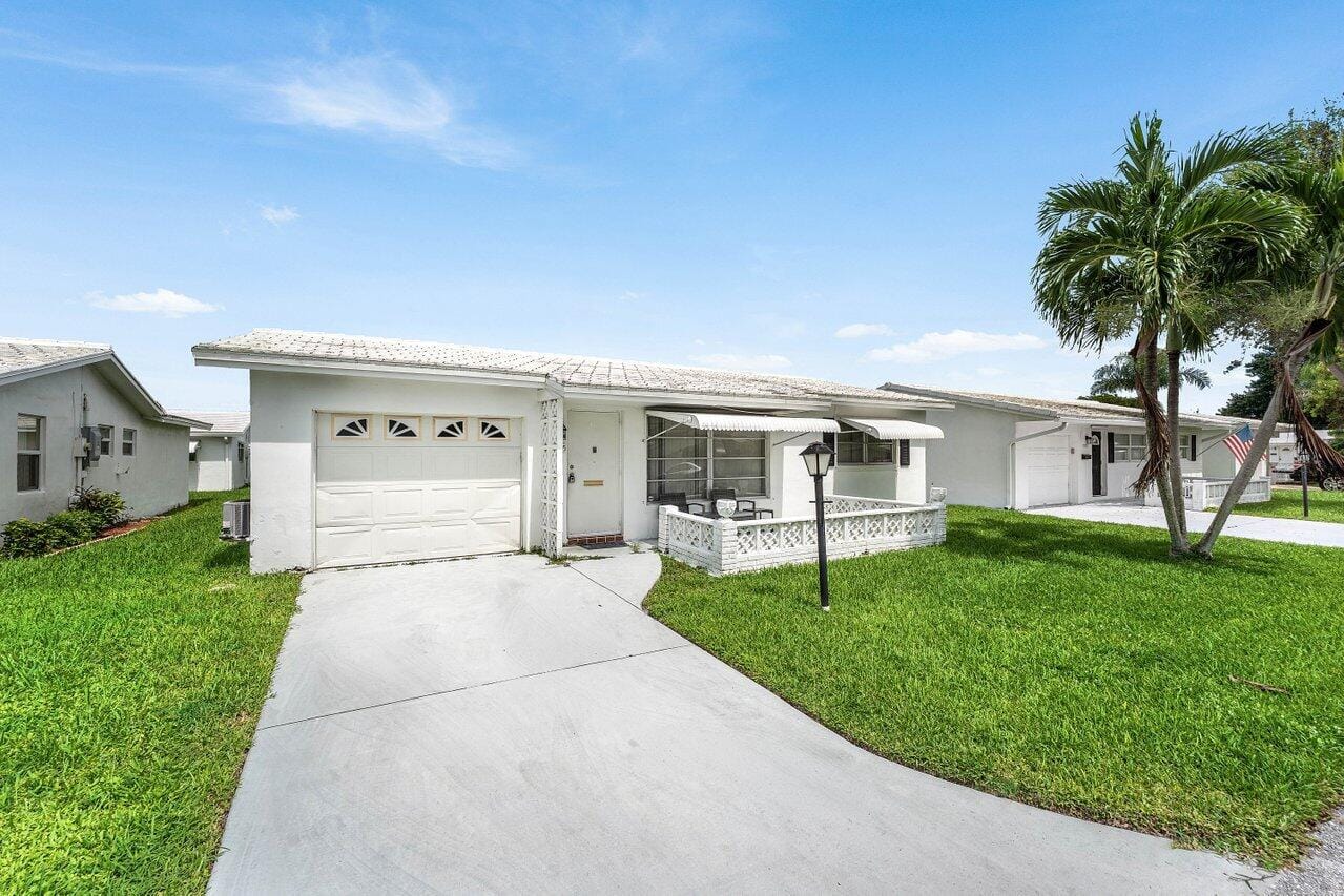 1005 Siesta Avenue — photo 3