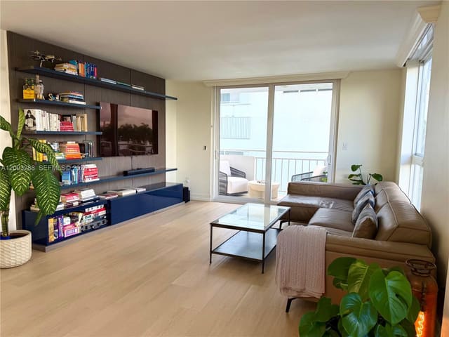 9721 E Bay Harbor Drive 5A, Bay Harbor Islands, FL 33154