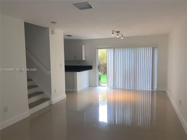17042 NW 22nd Street 17042, Pembroke Pines, FL 33028