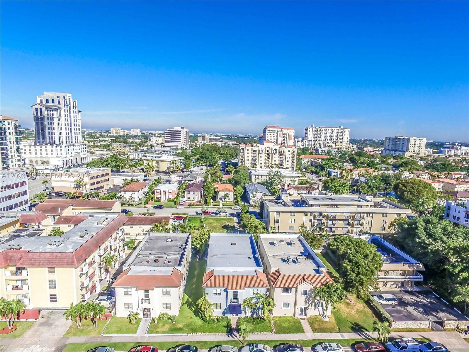 119 Menores Avenue 8A, Coral Gables, FL 33134 photo 3