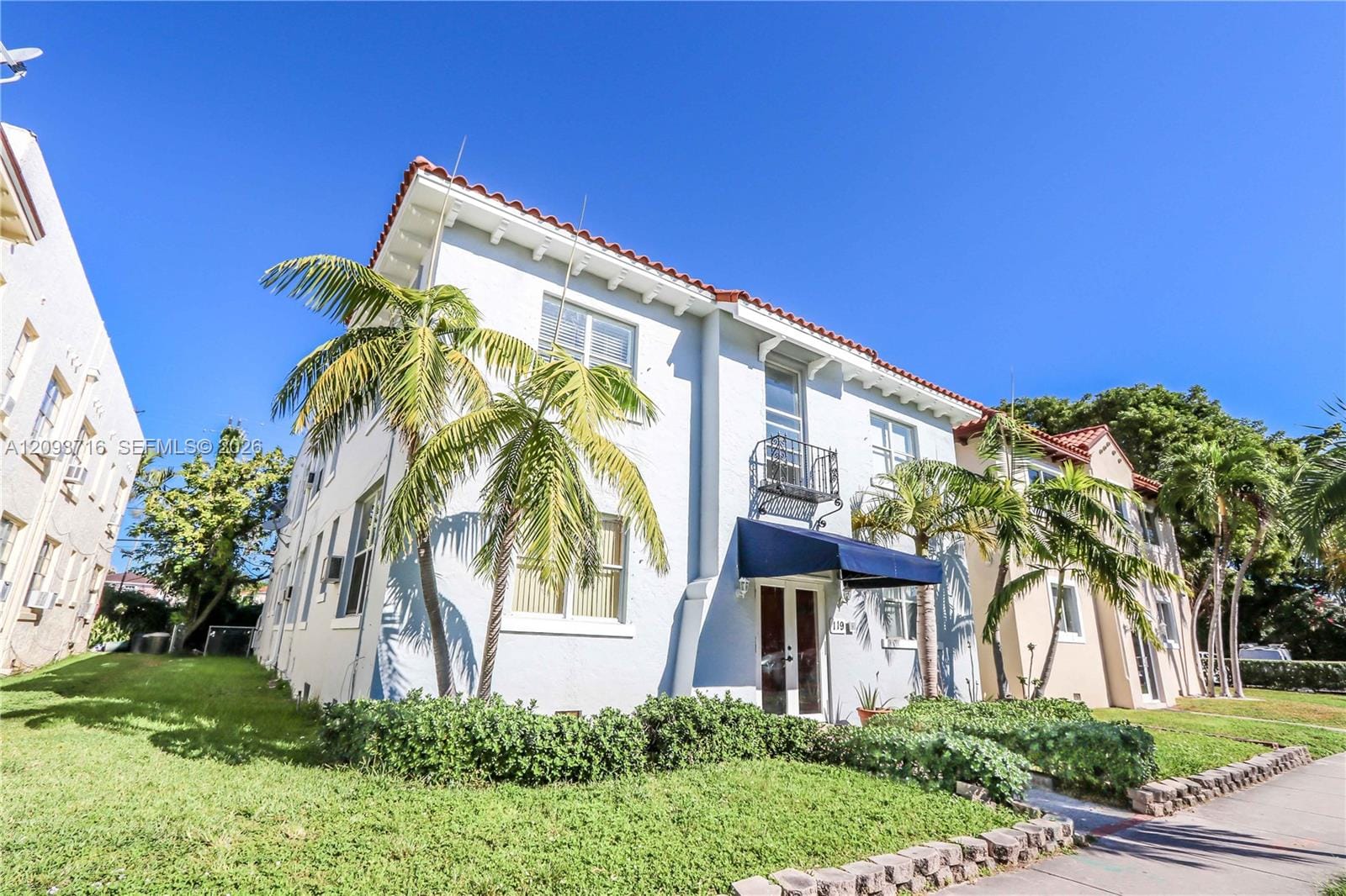 119 Menores Avenue 8A, Coral Gables, FL 33134 photo 4