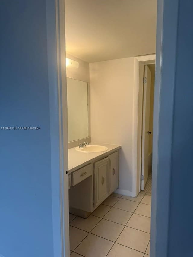 484 NW 165th St Road A-311, Miami, FL 33169