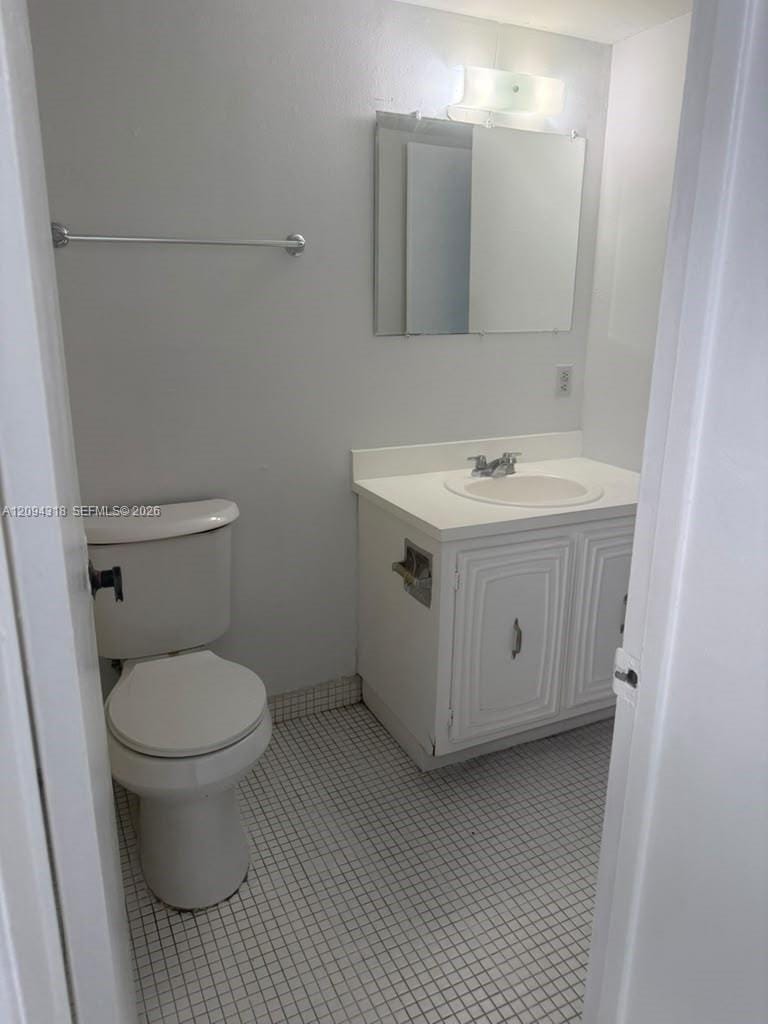 484 NW 165th St Road A-311 — photo 11