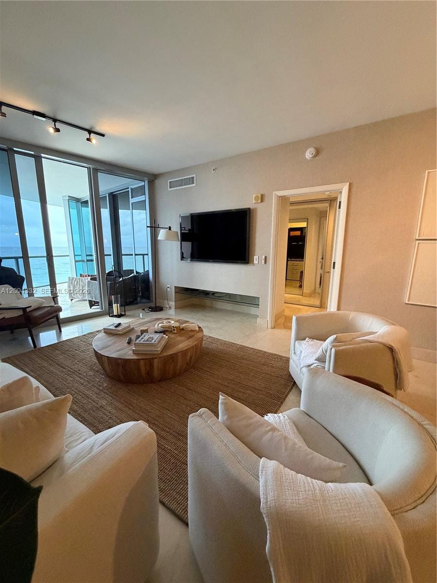 17121 Collins Avenue 904, Sunny Isles Beach, FL 33160 photo 3