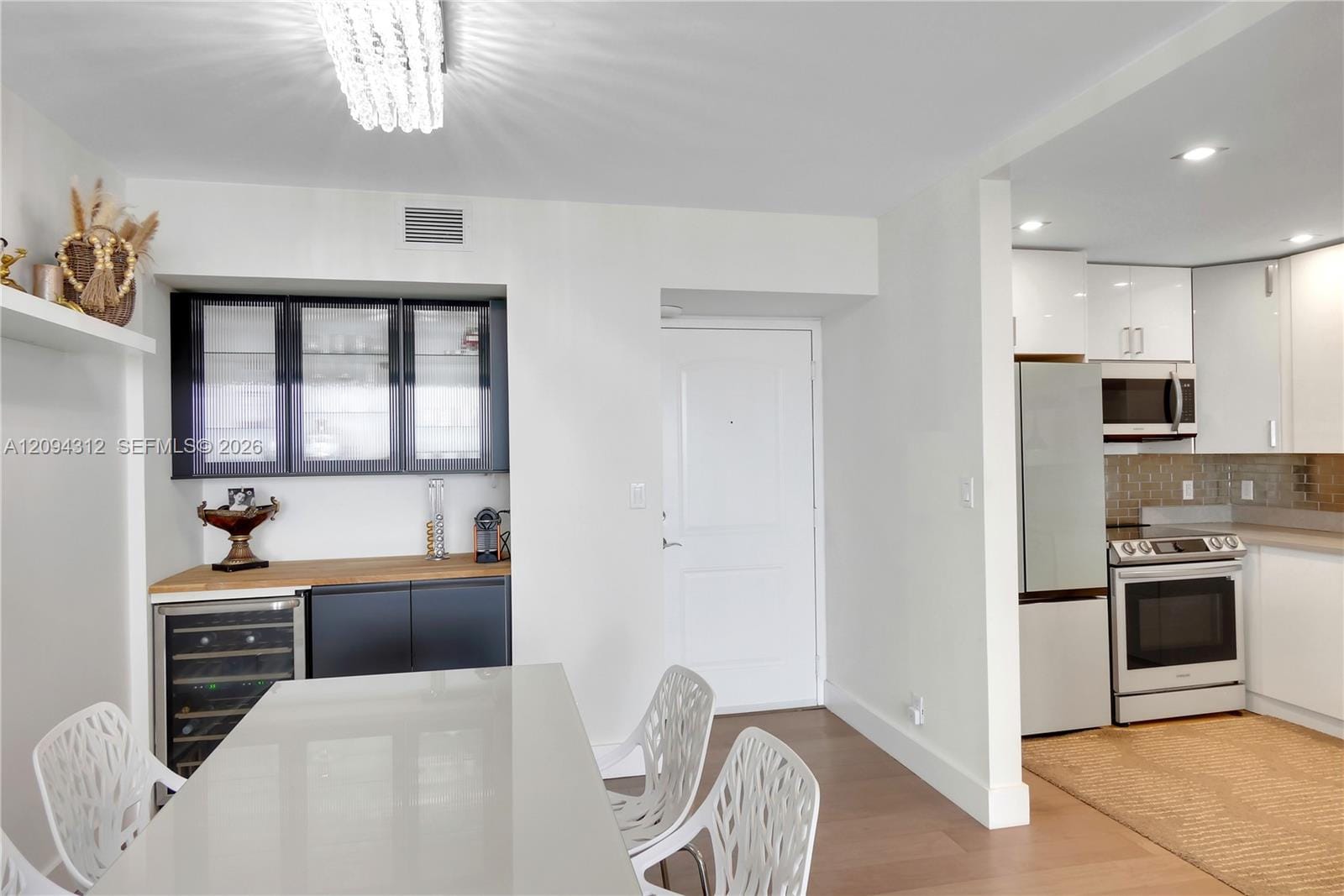 100 Bayview Drive 1008, Sunny Isles Beach, FL 33160 photo 4