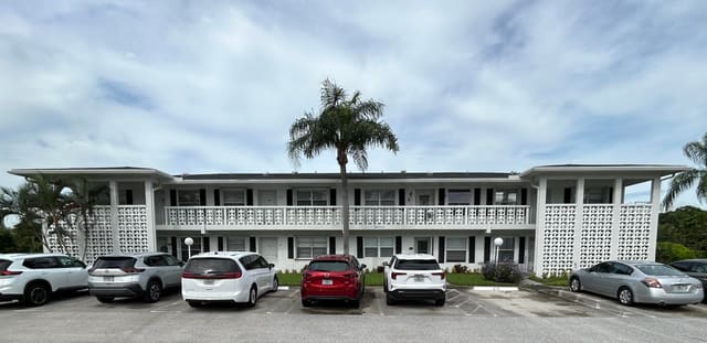 2860 SW 13th Street 202, Delray Beach, FL 33445