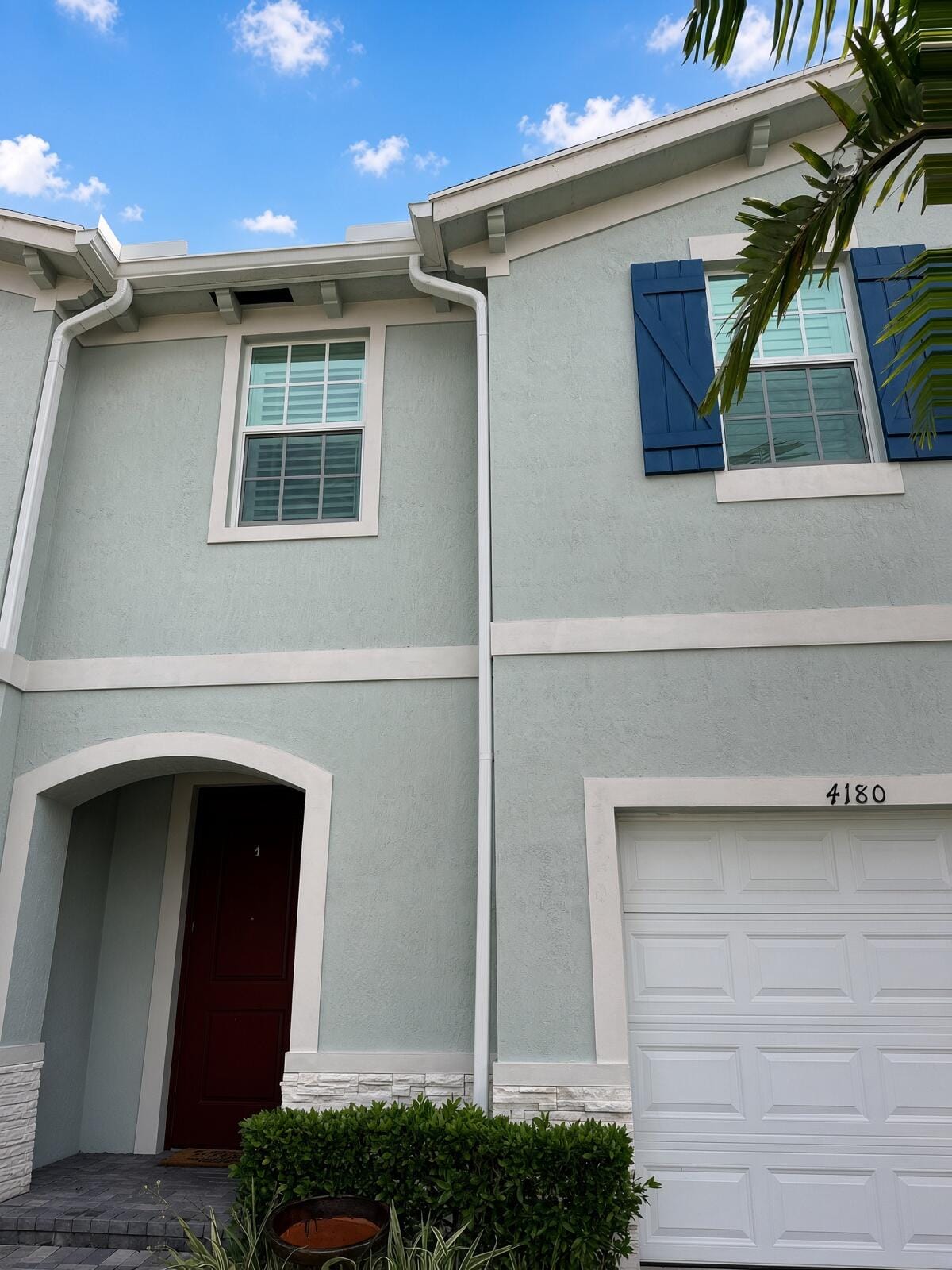 4180 Lagoon Shore Drive — photo 4