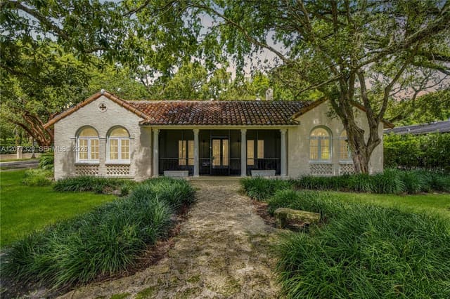 665 N Greenway Drive, Coral Gables, FL 33134