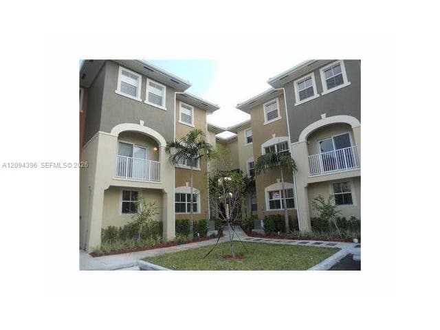 8899 NW 107th Court 207, Doral, FL 33178