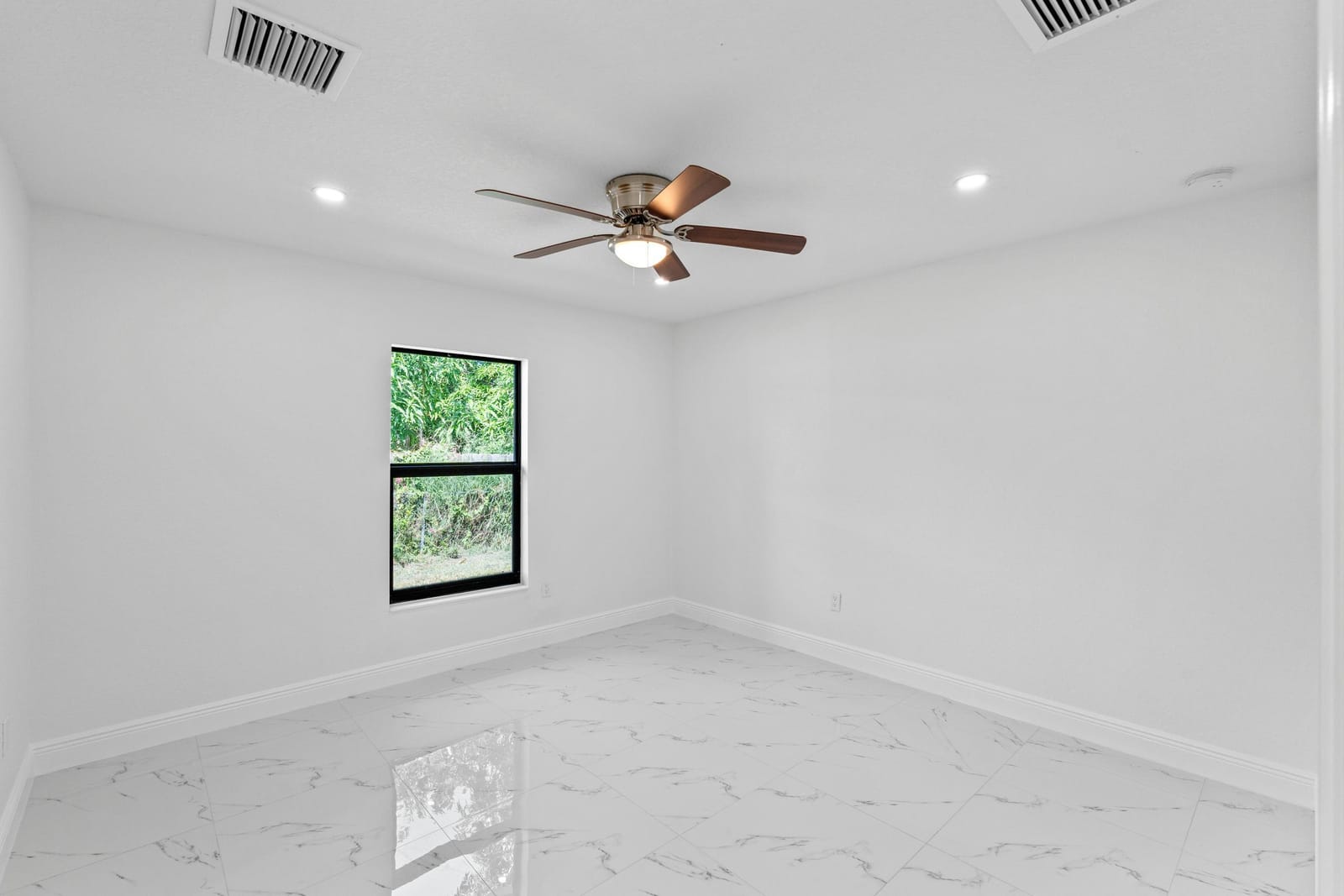 616 S Pine Street B — photo 12