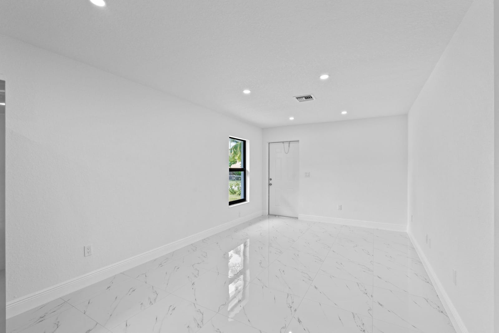 616 S Pine Street B — photo 3