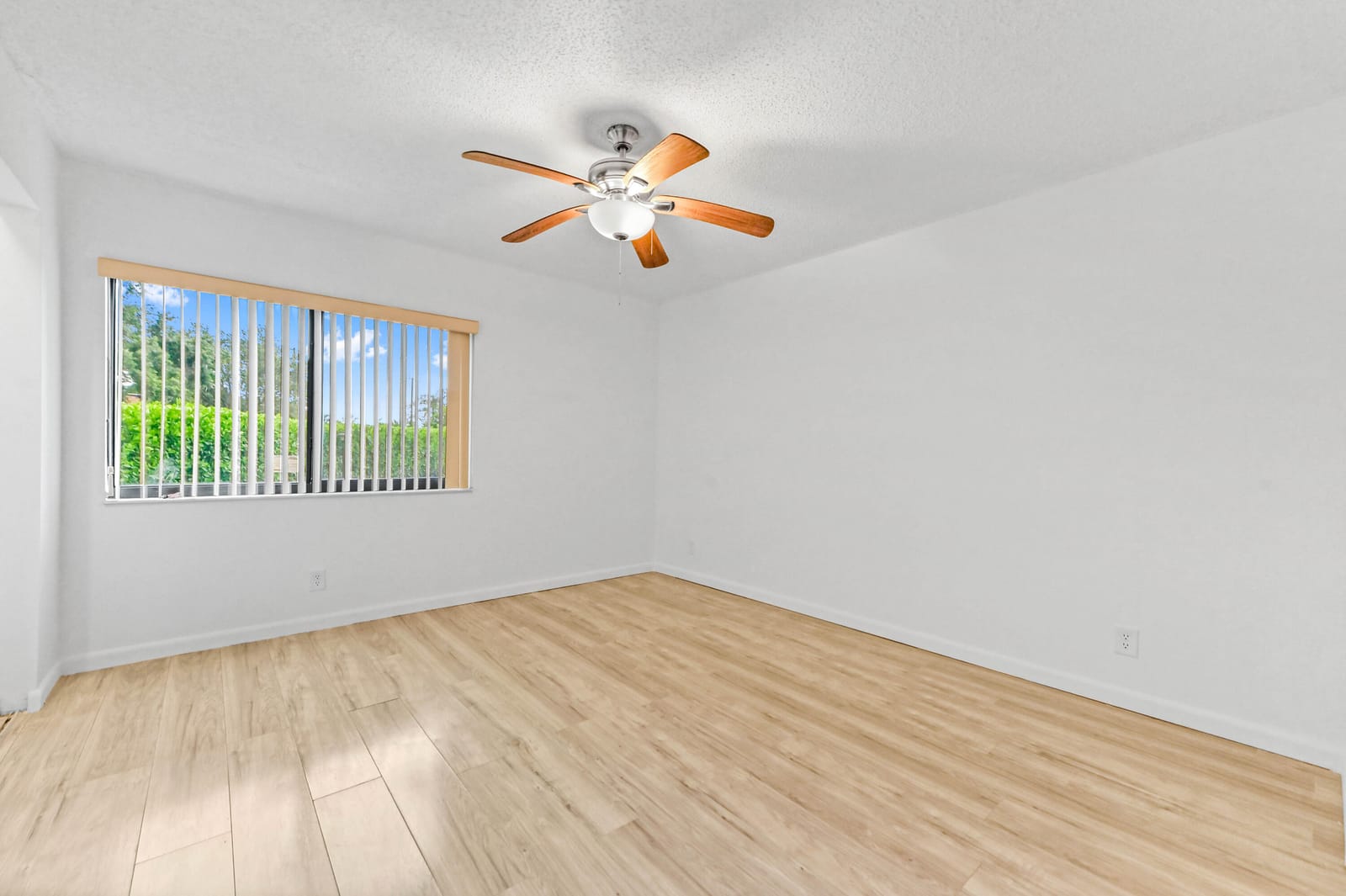 319 Knotty Pine Circle C-1 — photo 12