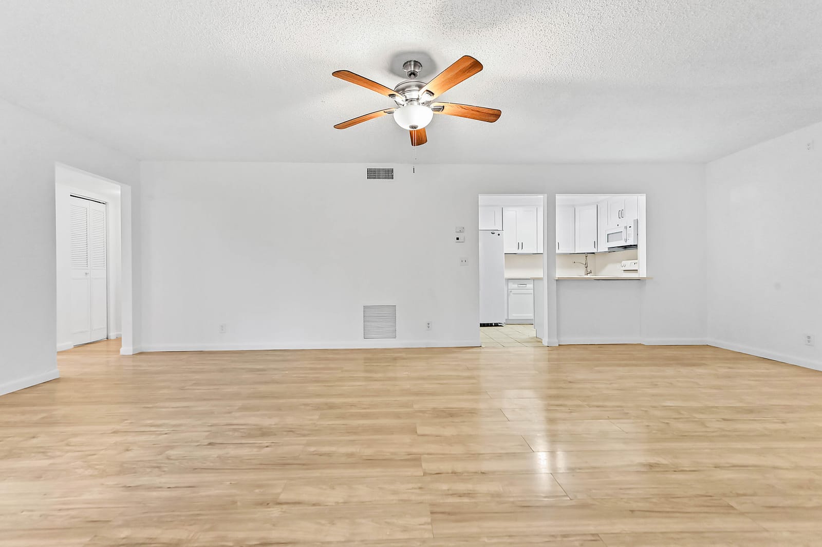 319 Knotty Pine Circle C-1 — photo 5