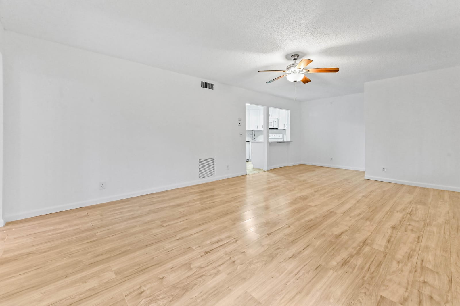 319 Knotty Pine Circle C-1 — photo 7