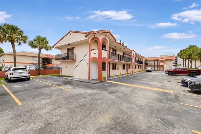 6165 W 22nd Court 105, Hialeah, FL 33016