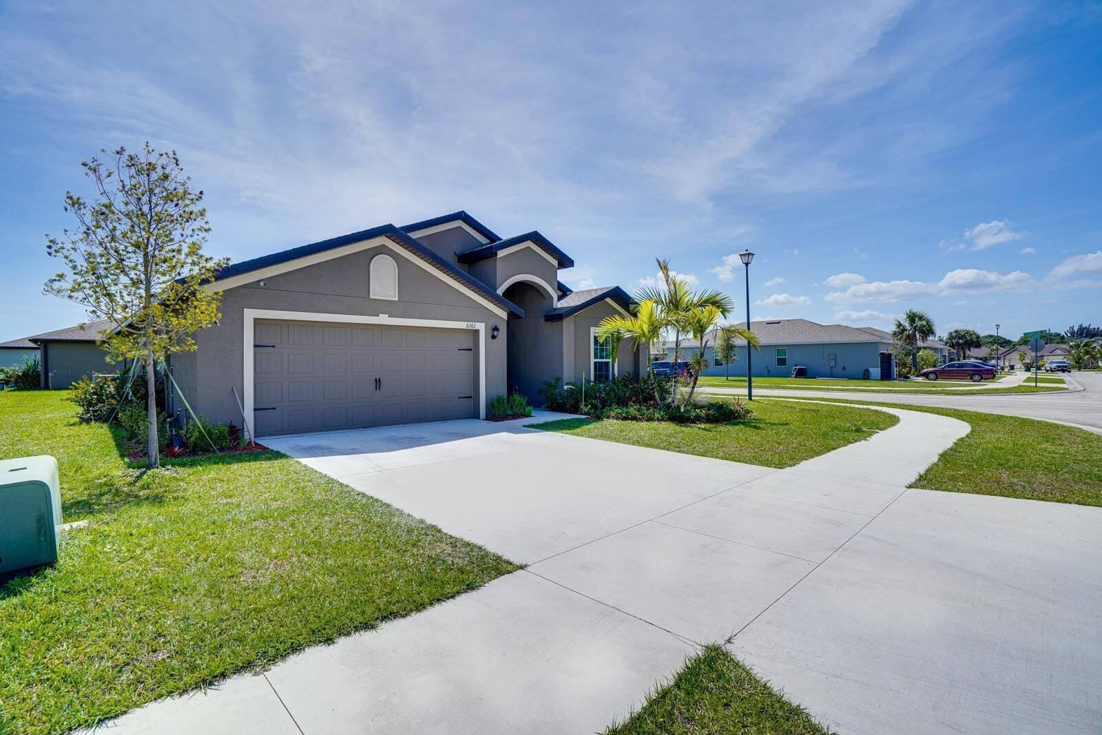 5361 IMAGINATION Drive, Fort Pierce, FL 34947 photo 3