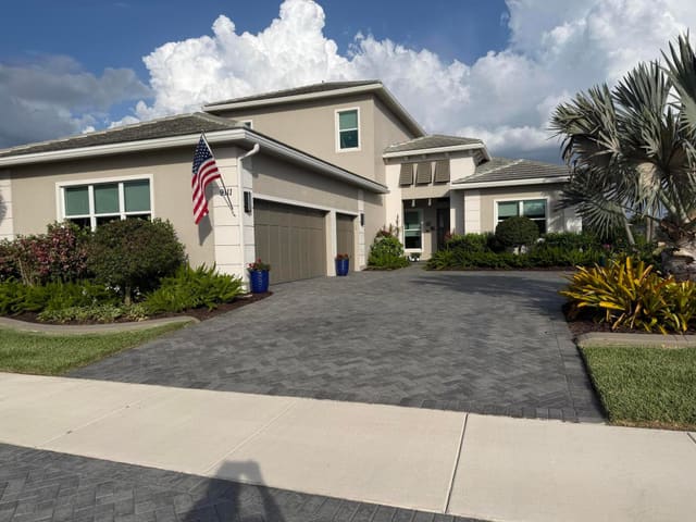 9111 SW Roccia Way, Port St. Lucie, FL 34987
