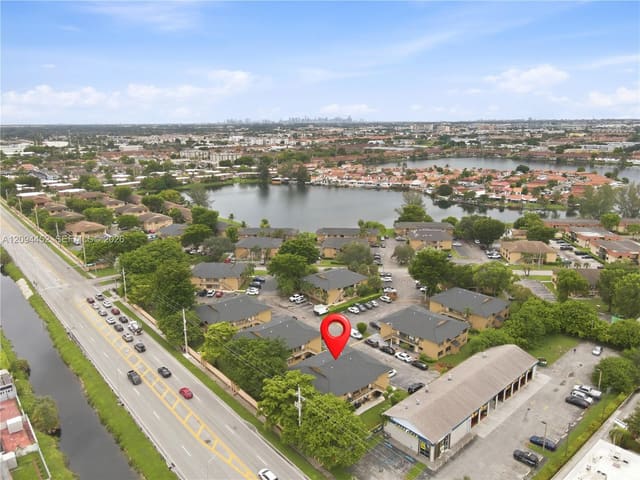 2655 W 67th Place 14-13, Hialeah, FL 33016
