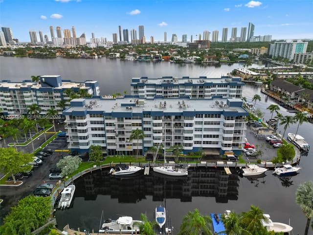 16565 NE 26th Avenue 4D, North Miami Beach, FL 33160
