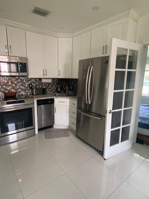 1413 NW 5th Avenue — photo 8