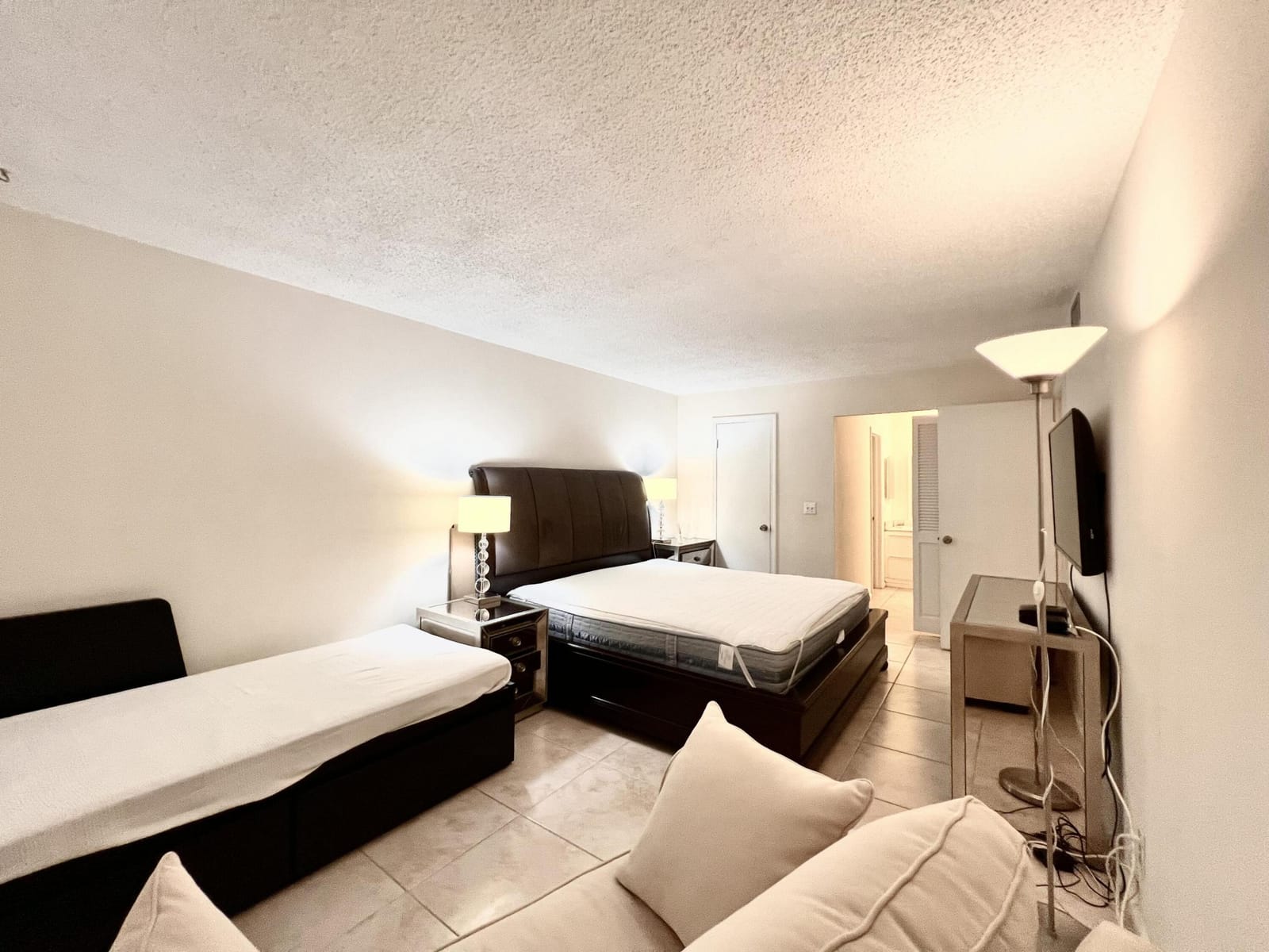 6421 BAY CLUB Drive 3, Fort Lauderdale, FL 33308 photo 17