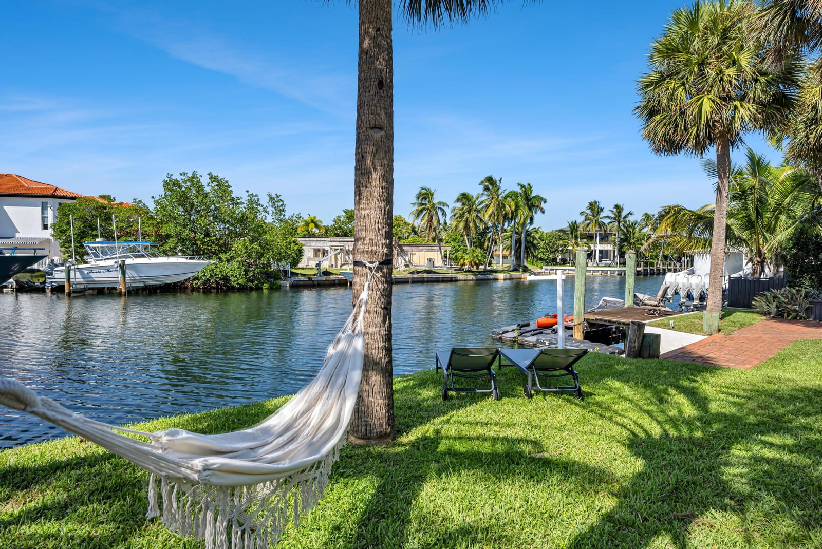 1995 Ixora Road, North Miami, FL 33181 photo 1