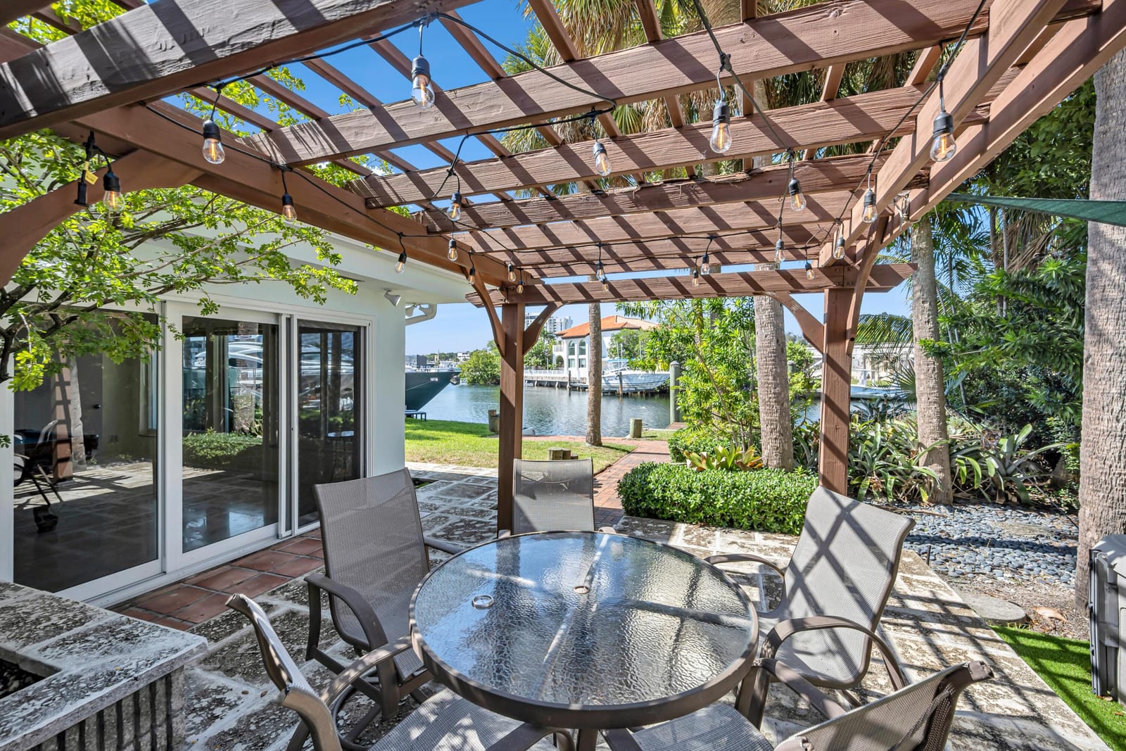 1995 Ixora Road, North Miami, FL 33181 photo 11